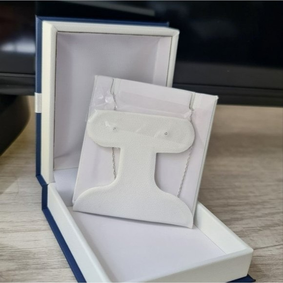 10KT Solid White Gold Diamond Necklace BRAND New Marked - Picture 4 of 10